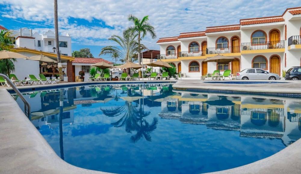 Costa Alegre Hotel & Suites Rincon de Guayabitos Eksteriør billede